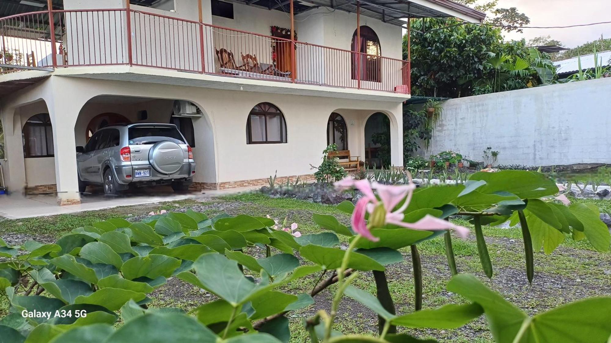 Alinas House La Fortuna Exterior foto